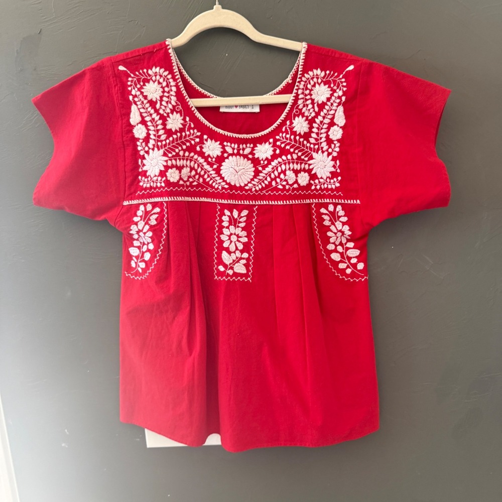 Buddy‎ Basics Anniston Red Embroidered Floral Peasant Blouse Small Mexican